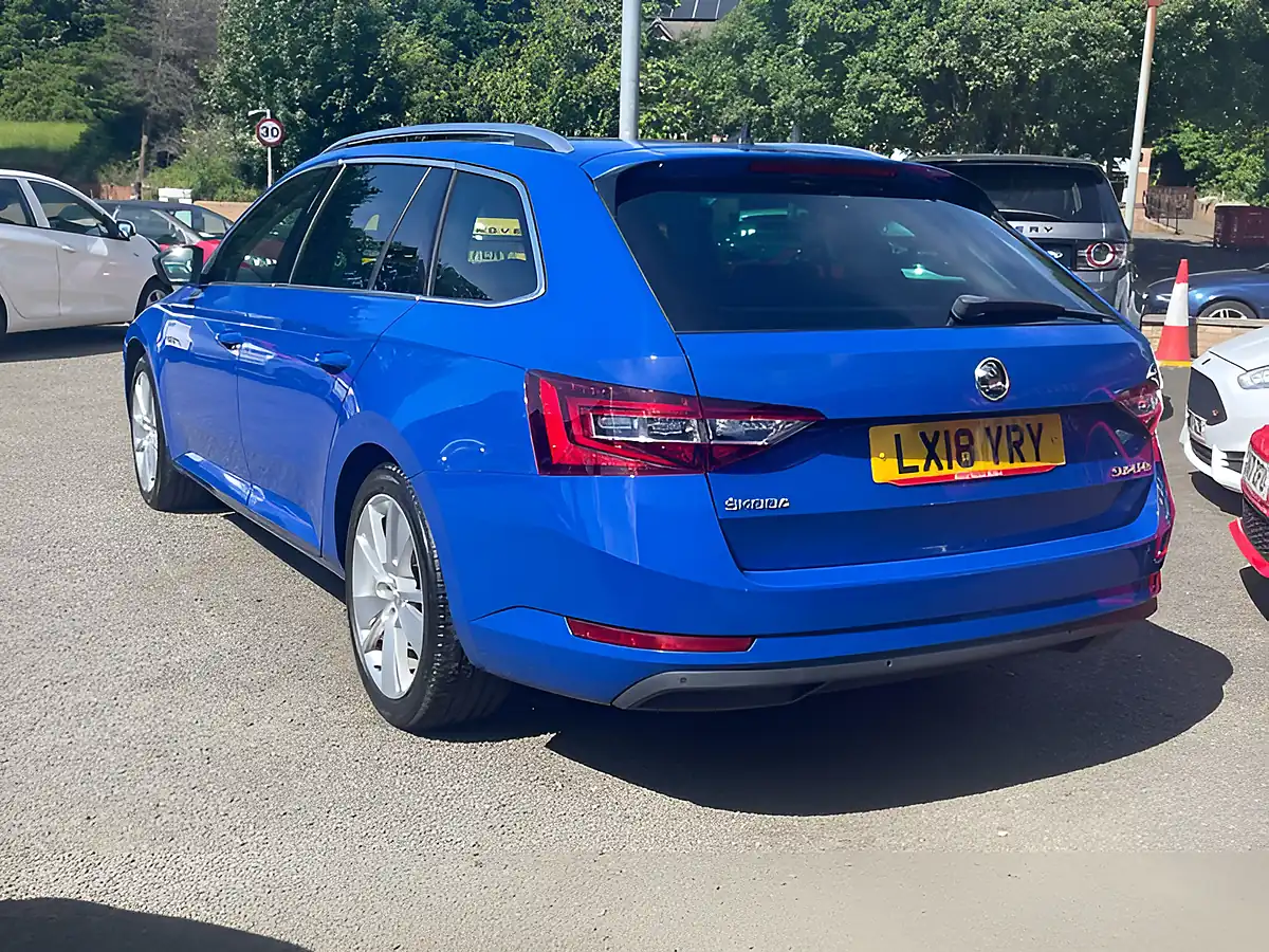 Used 2018 Skoda Superb Se L Executive Blue - Interior and Exterior details 6