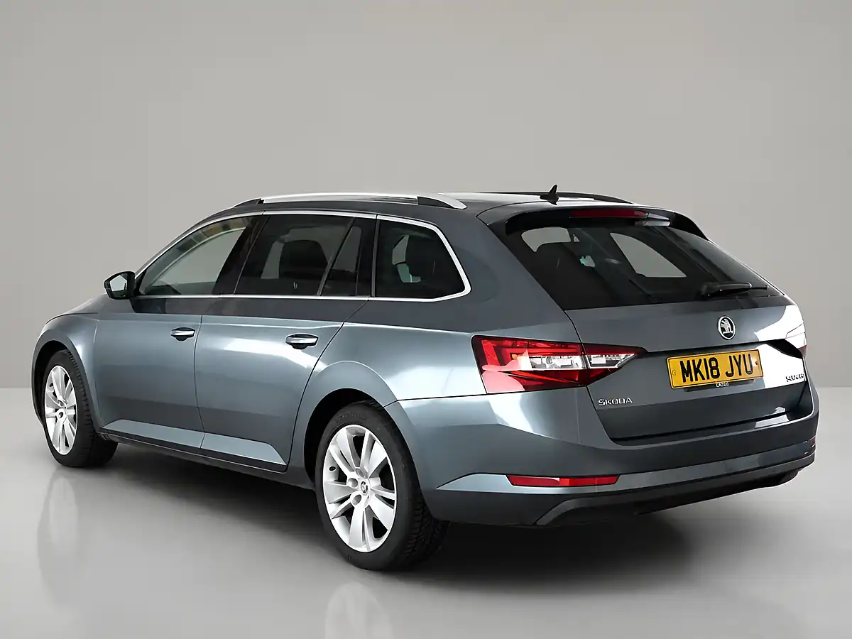 Used 2018 Skoda Superb Se L Executive Edition Grey - Interior and Exterior details 4