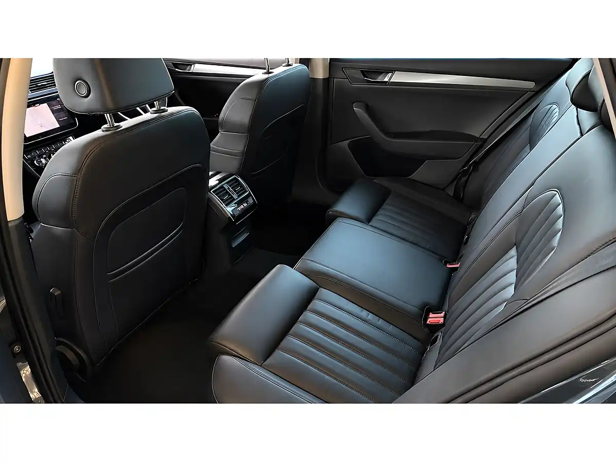 Used 2018 Skoda Superb Se L Executive Edition Grey - Interior and Exterior details 7