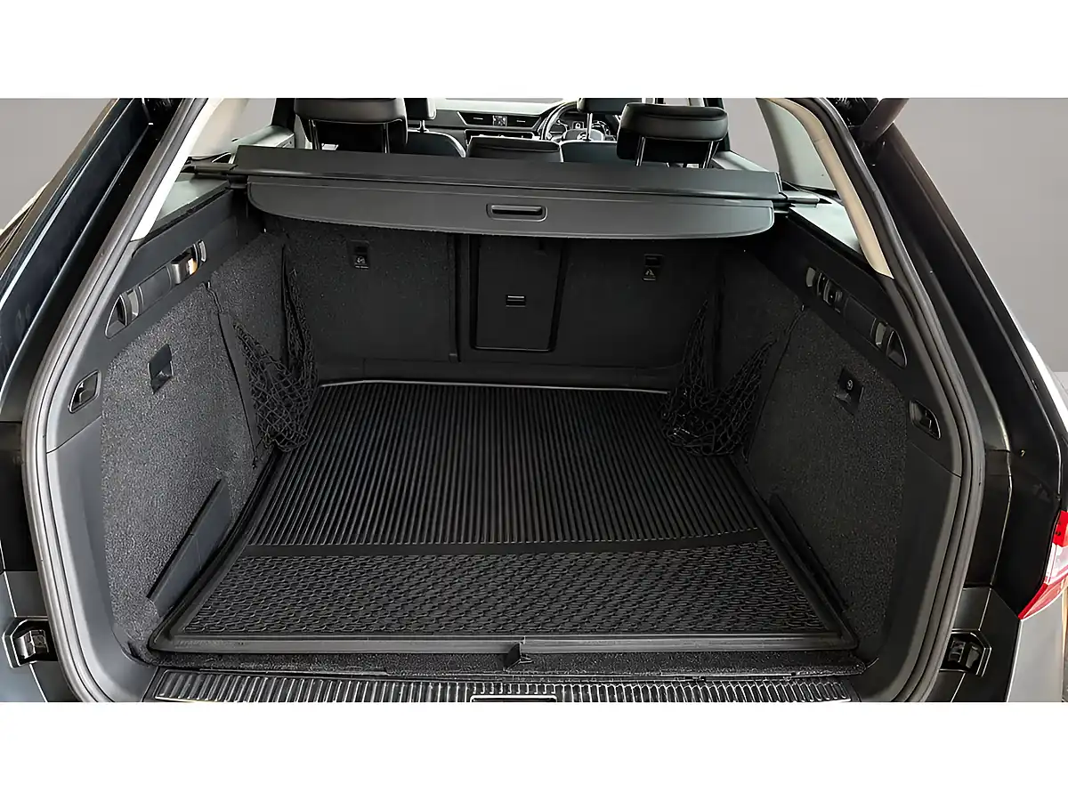 Used 2018 Skoda Superb Se L Executive Edition Grey - Interior and Exterior details 9