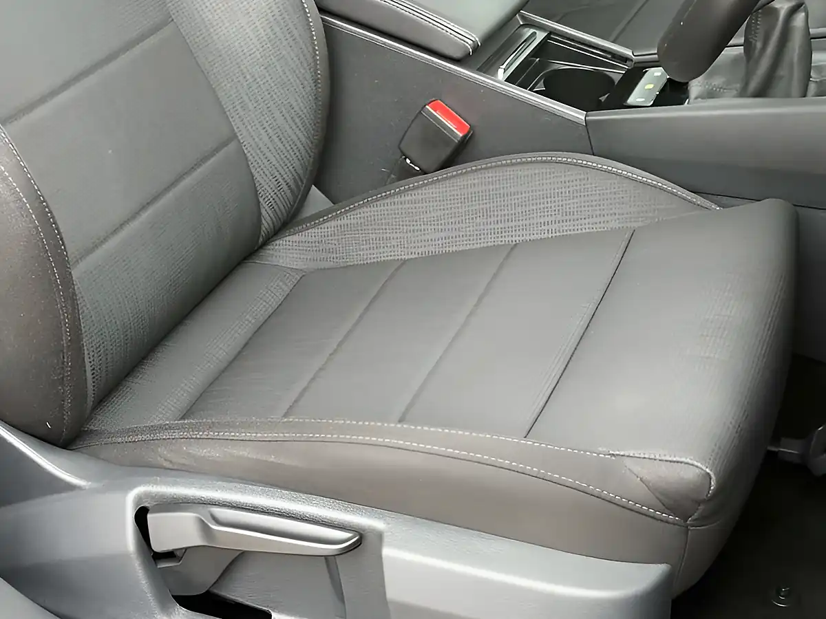 Used 2018 Skoda Superb Se Petrol Blue - Interior and Exterior details 15