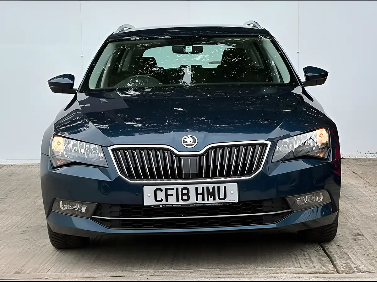 Used 2018 Skoda Superb Se Petrol Blue - Interior and Exterior details 2