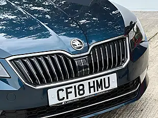 Used 2018 Skoda Superb Se Petrol Blue - Interior and Exterior details 5