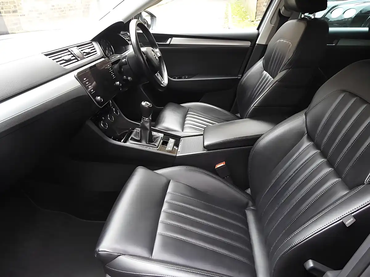 Used 2018 Skoda Superb Se Technology Grey - Interior and Exterior details 10