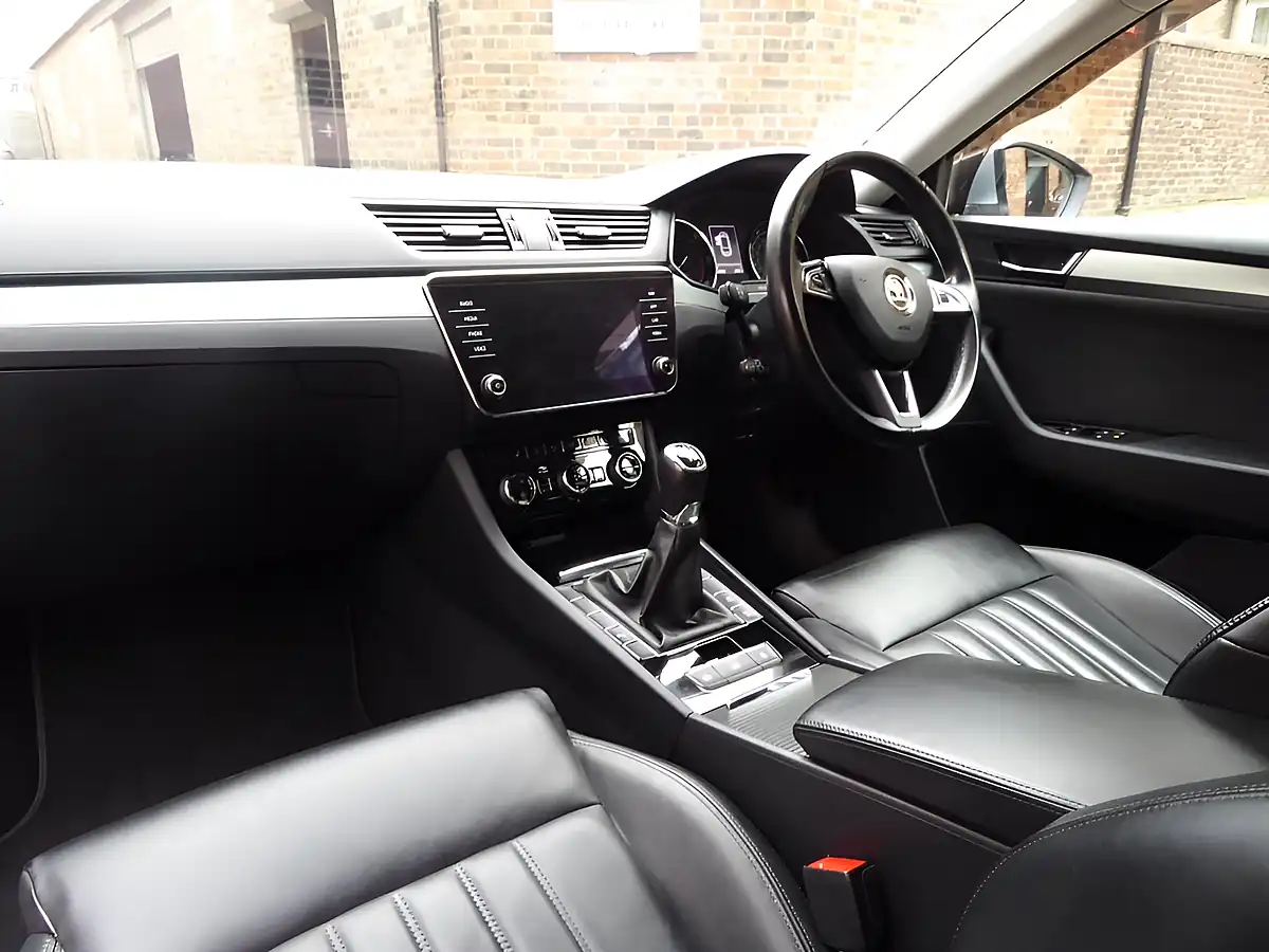 Used 2018 Skoda Superb Se Technology Grey - Interior and Exterior details 11