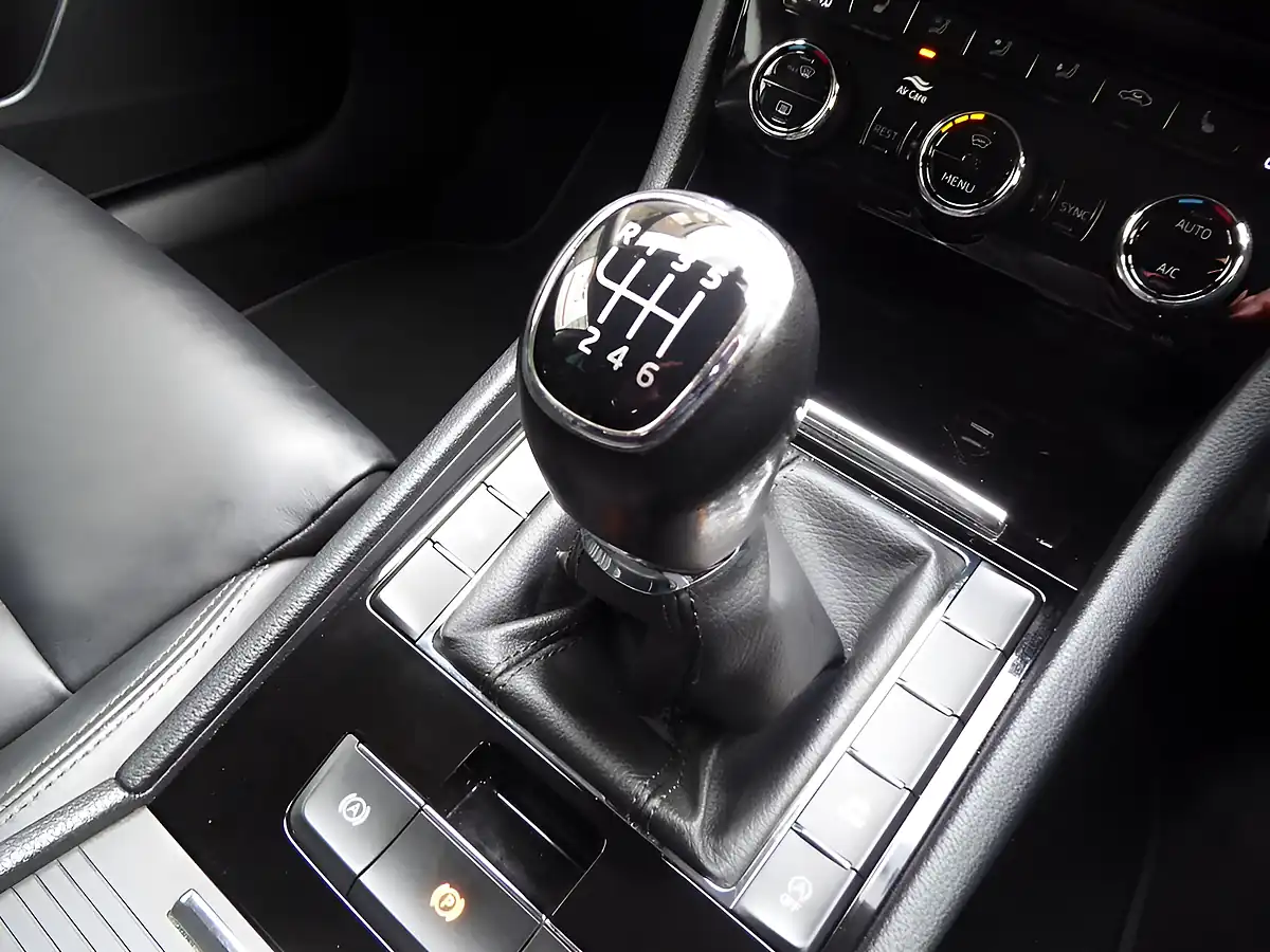 Used 2018 Skoda Superb Se Technology Grey - Interior and Exterior details 15