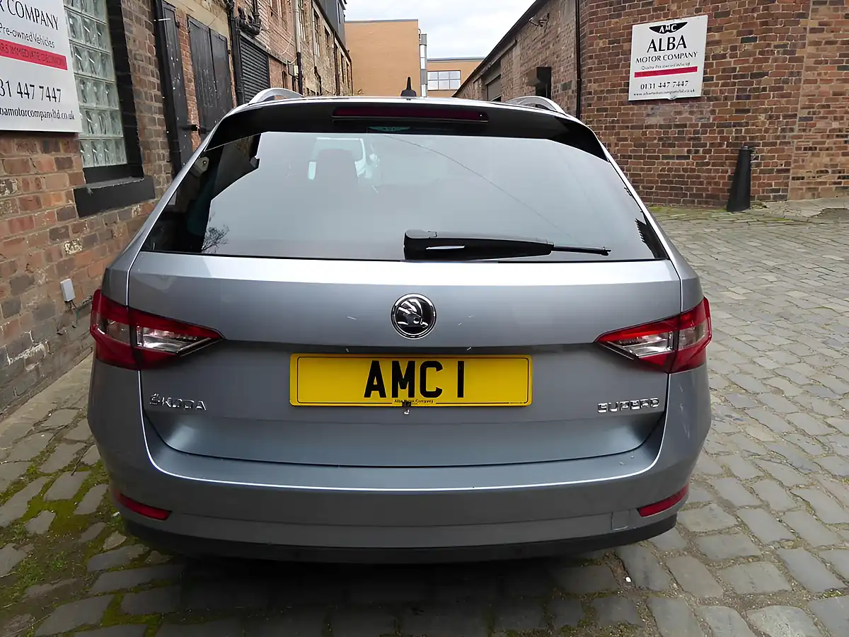 Used 2018 Skoda Superb Se Technology Grey - Interior and Exterior details 5