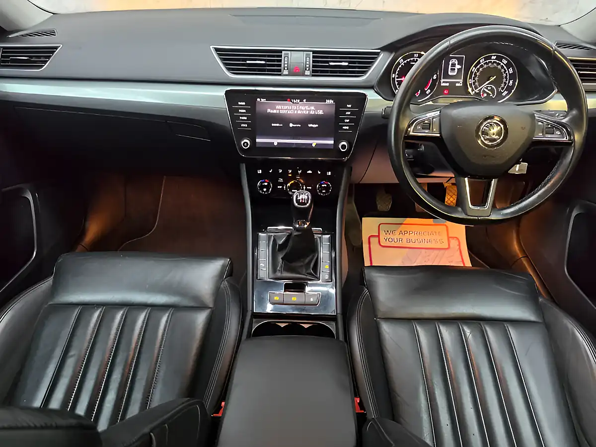 Used 2018 Skoda Superb Se Technology Grey - Interior and Exterior details 10
