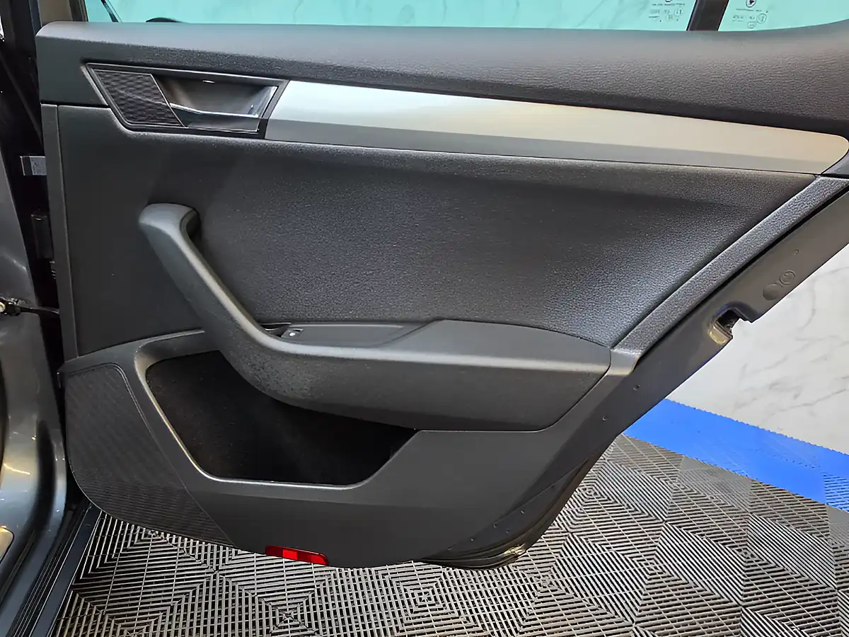 Used 2018 Skoda Superb Se Technology Grey - Interior and Exterior details 19