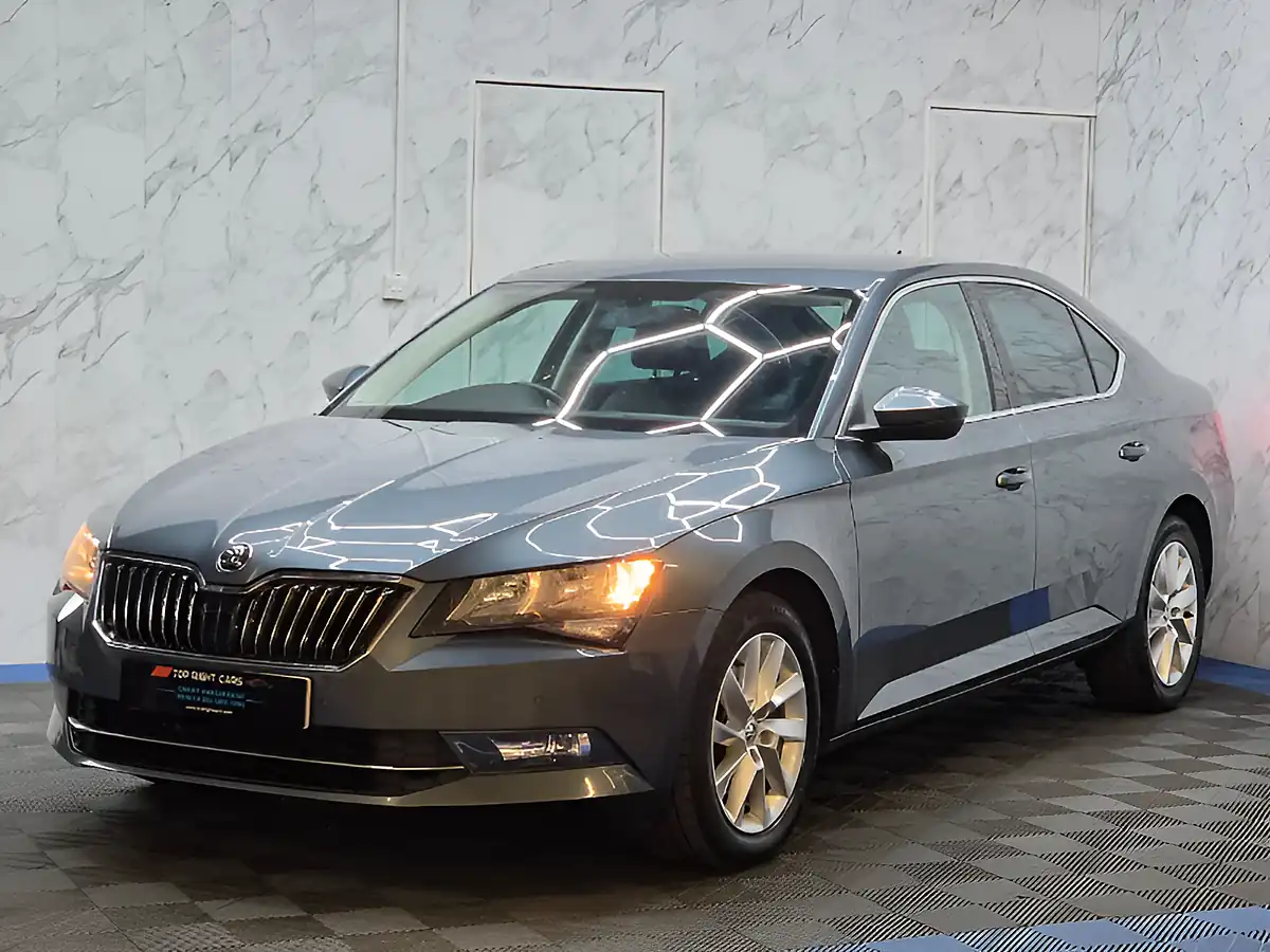 Used 2018 Skoda Superb Se Technology Grey - Interior and Exterior details 4