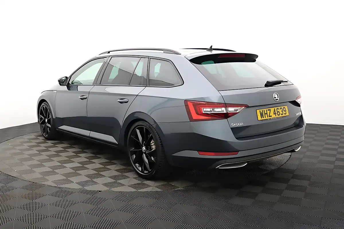 Used 2018 Skoda Superb Sportline Grey - Interior and Exterior details 5