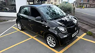 Used 2018 Smart Forfour Passion Black - Interior and Exterior details 11