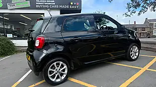 Used 2018 Smart Forfour Passion Black - Interior and Exterior details 14