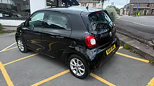 Used 2018 Smart Forfour Passion Black - Interior and Exterior details 16