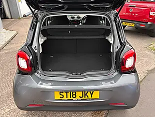 Used 2018 Smart Forfour Passion Black - Interior and Exterior details 10