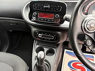 Used 2018 Smart Forfour Passion Black - Interior and Exterior details 13
