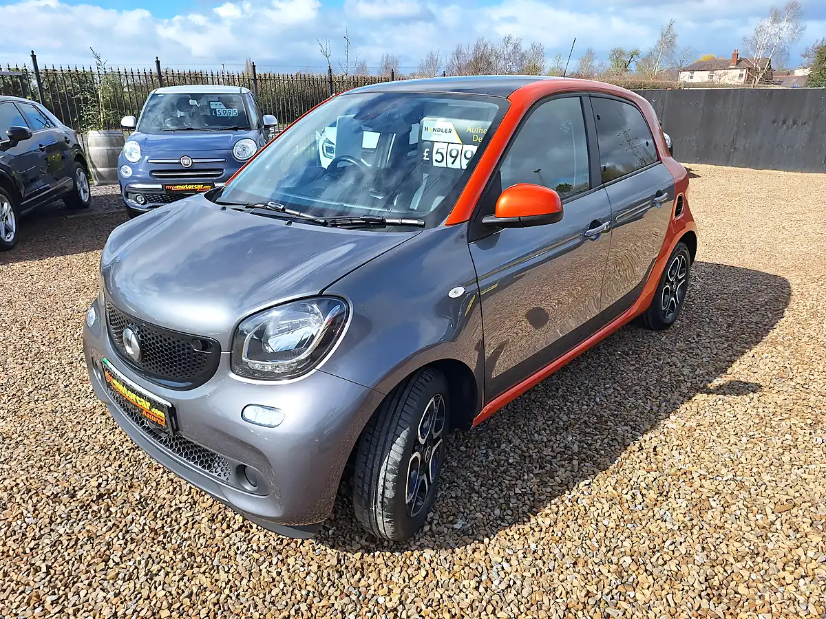 Used 2018 Smart Forfour Prime (premium) Orange - Interior and Exterior details 11