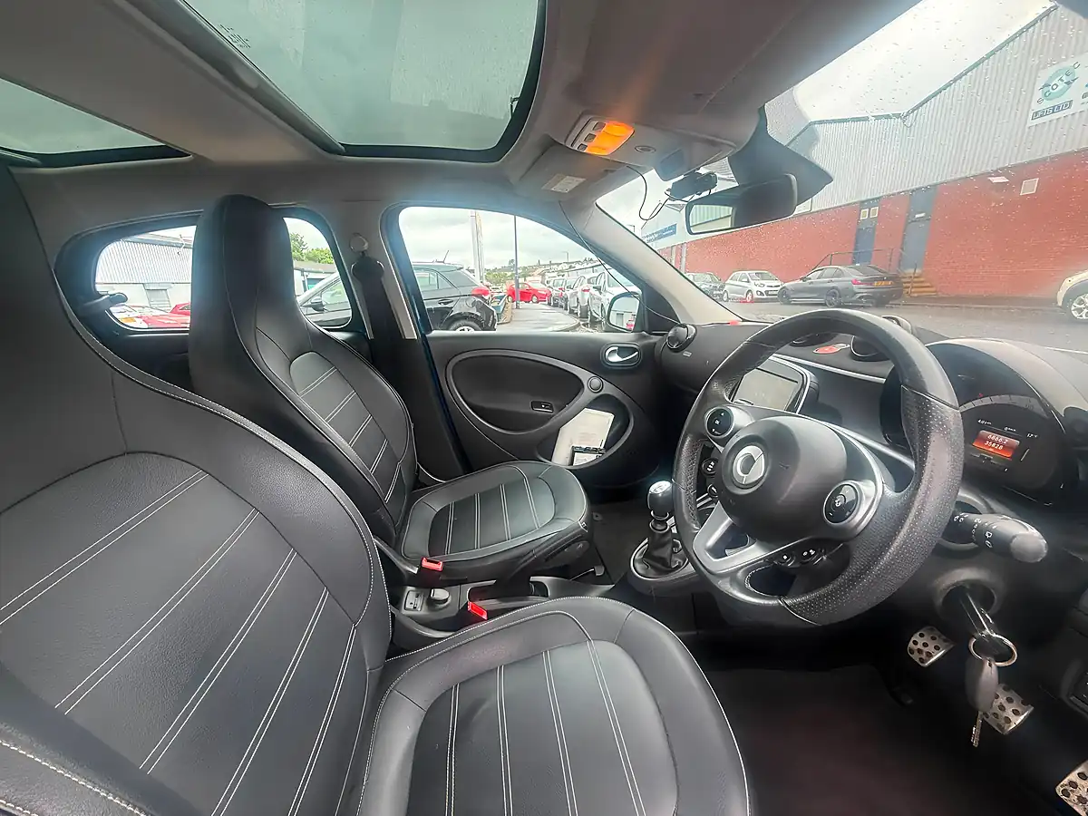 Used 2018 Smart Forfour Prime Sport (premium) Grey - Interior and Exterior details 10