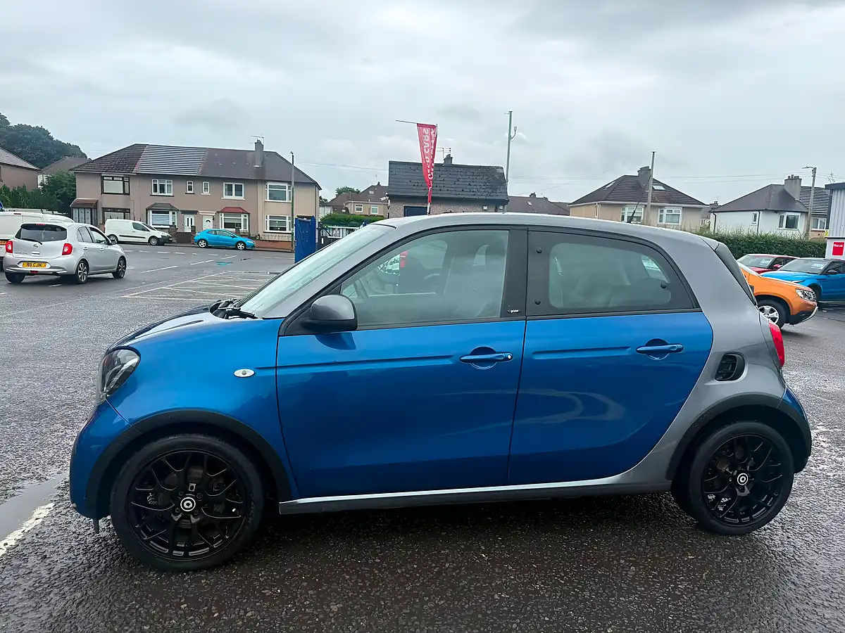 Used 2018 Smart Forfour Prime Sport (premium) Grey - Interior and Exterior details 8
