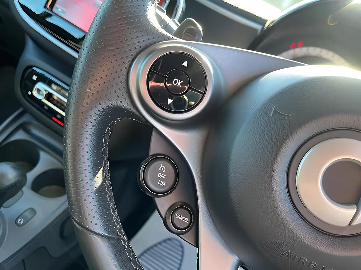 Used 2018 Smart Fortwo Coupe Prime Sport (premium) Black - Interior and Exterior details 13