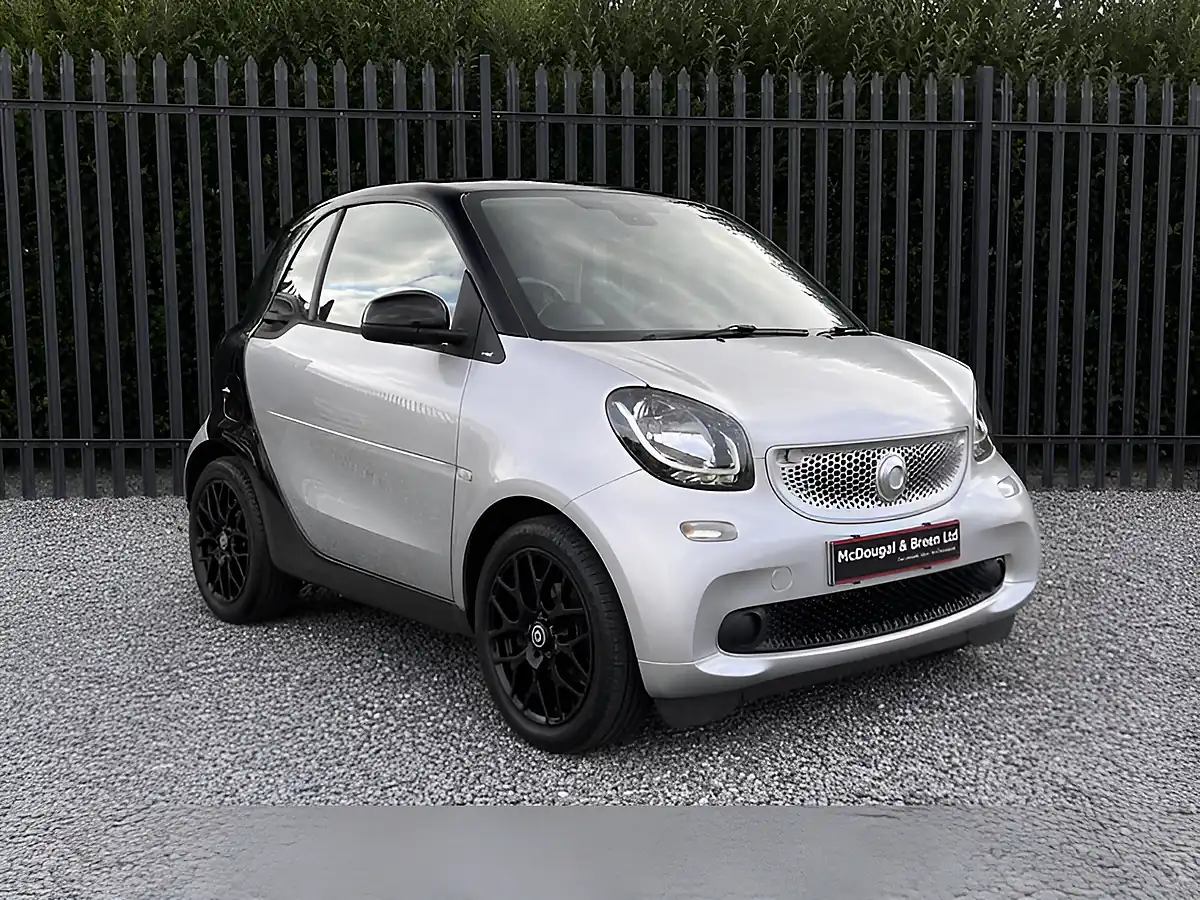 Used 2018 Smart Fortwo Coupe Prime Sport (premium) Black - Interior and Exterior details 3