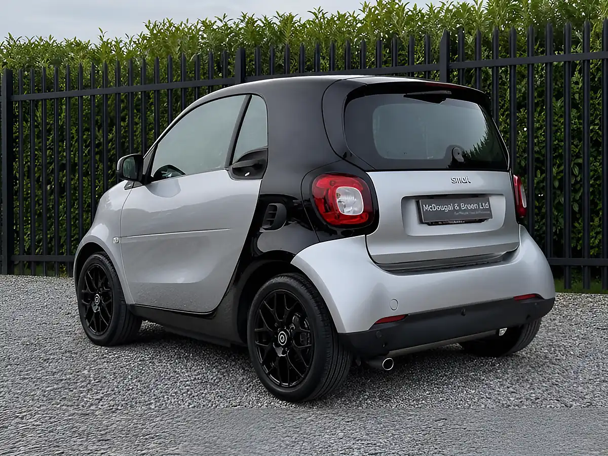 Used 2018 Smart Fortwo Coupe Prime Sport (premium) Black - Interior and Exterior details 6