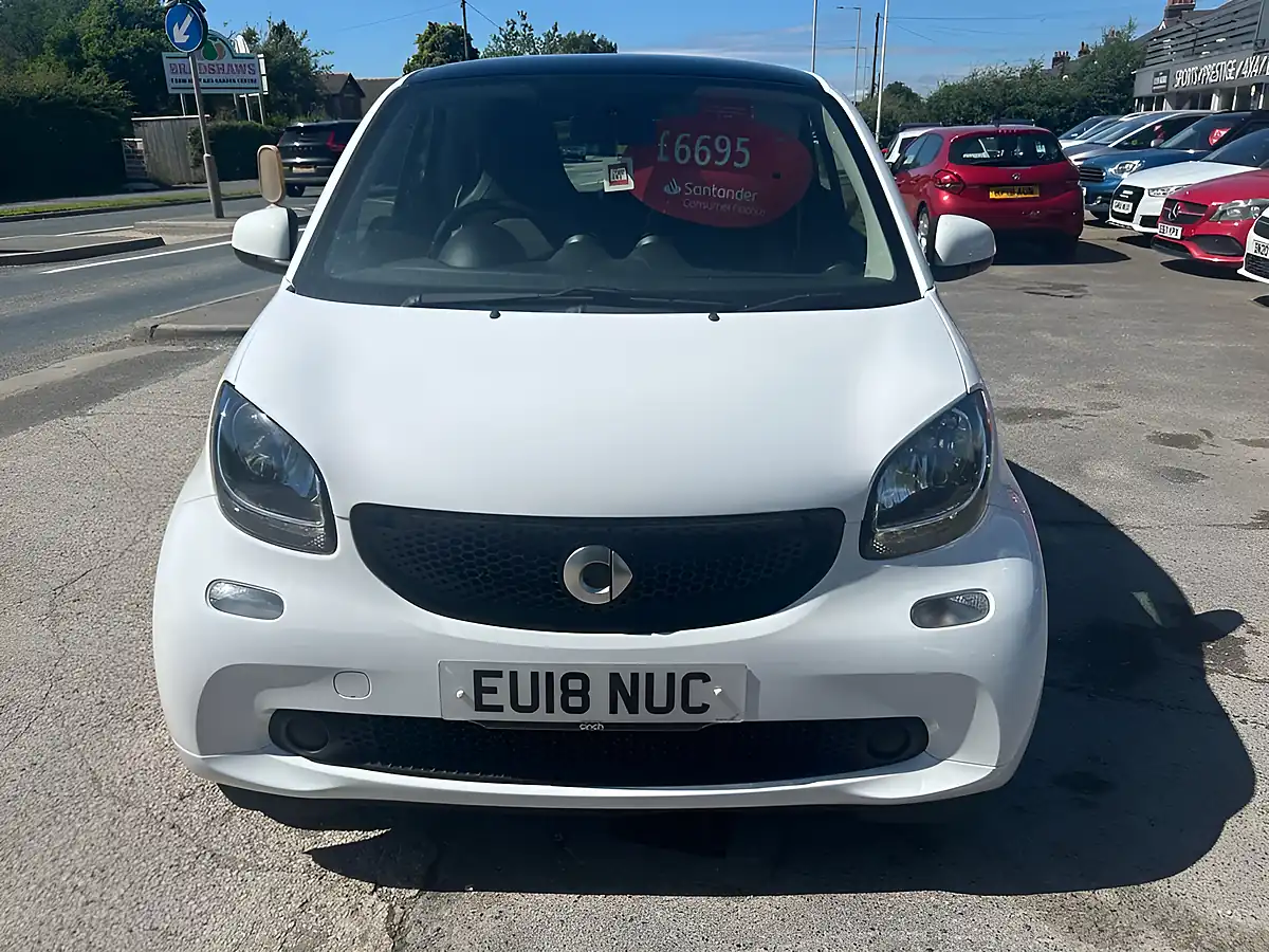 Used 2018 Smart Fortwo Prime Coupe White - Interior and Exterior details 10