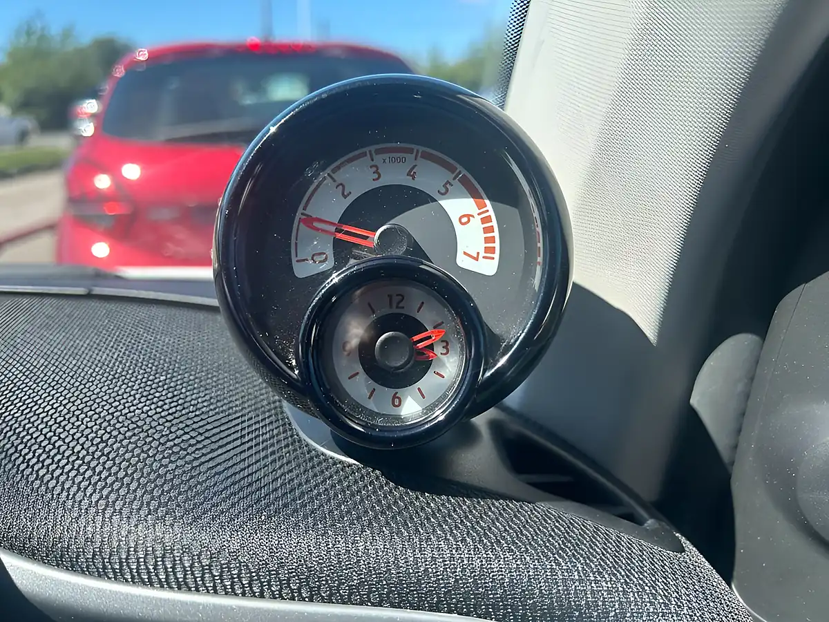 Used 2018 Smart Fortwo Prime Coupe White - Interior and Exterior details 16