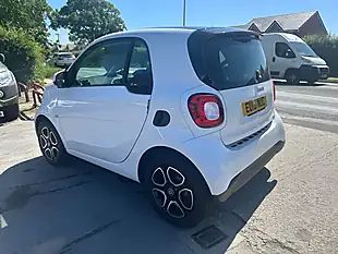 Used 2018 Smart Fortwo Prime Coupe White - Interior and Exterior details 2