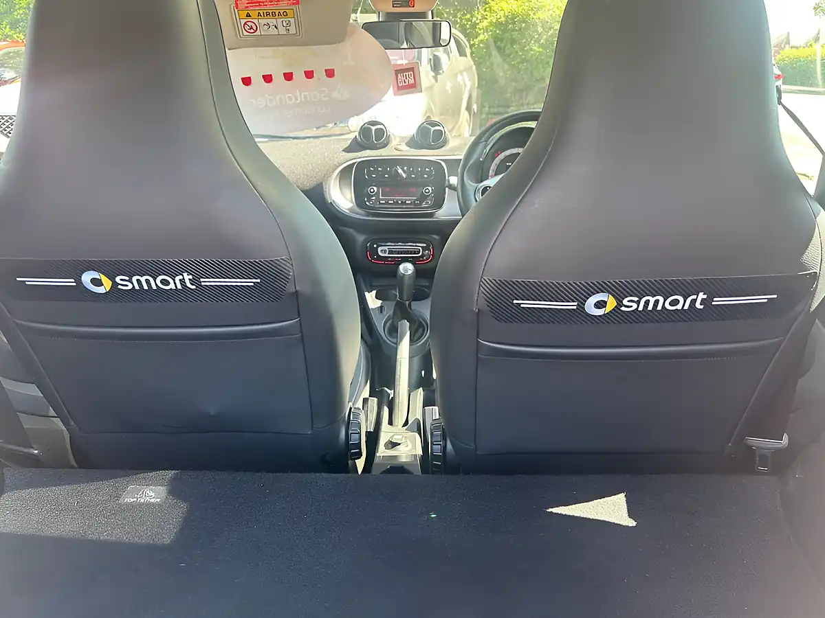 Used 2018 Smart Fortwo Prime Coupe White - Interior and Exterior details 7