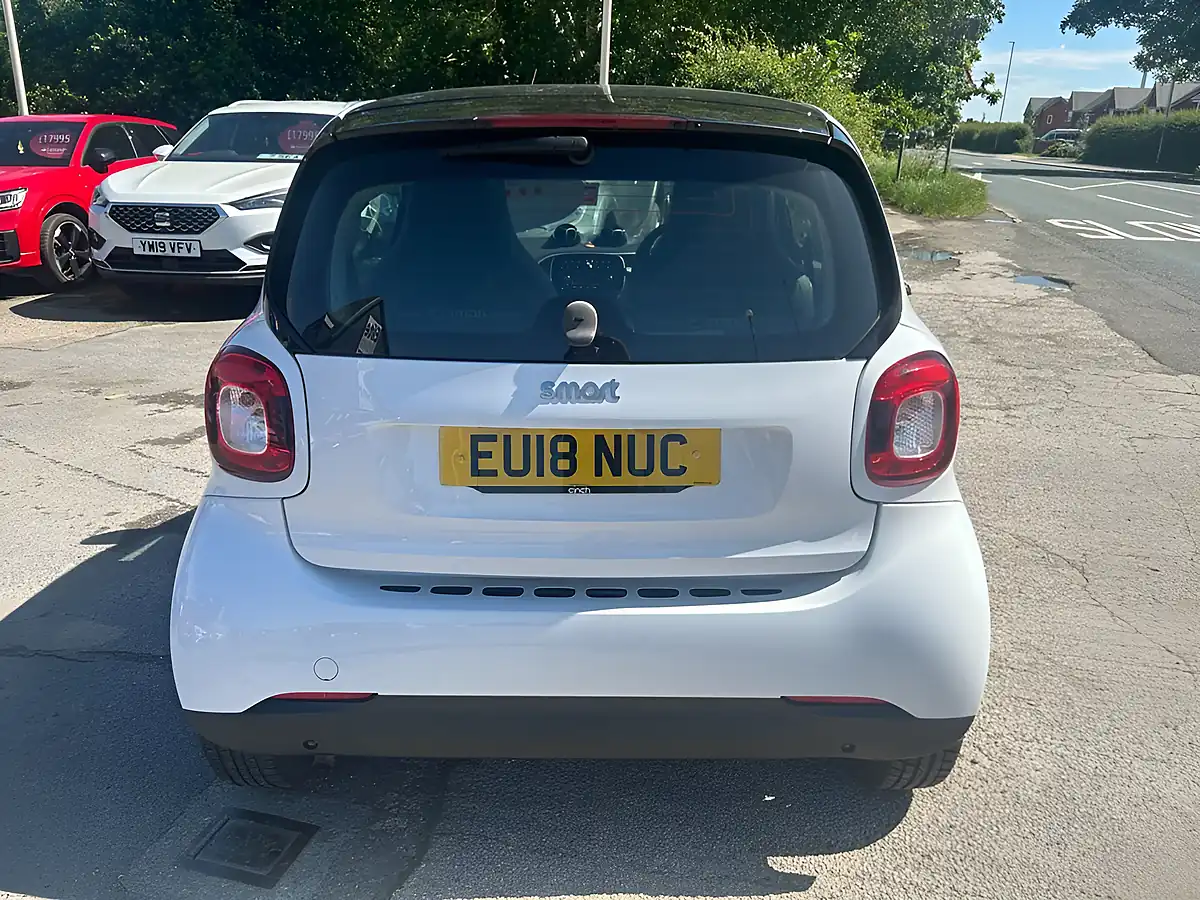 Used 2018 Smart Fortwo Prime Coupe White - Interior and Exterior details 9