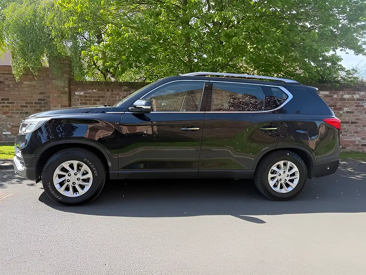 Used 2018 Ssangyong Rexton Ex Black - Interior and Exterior details 8