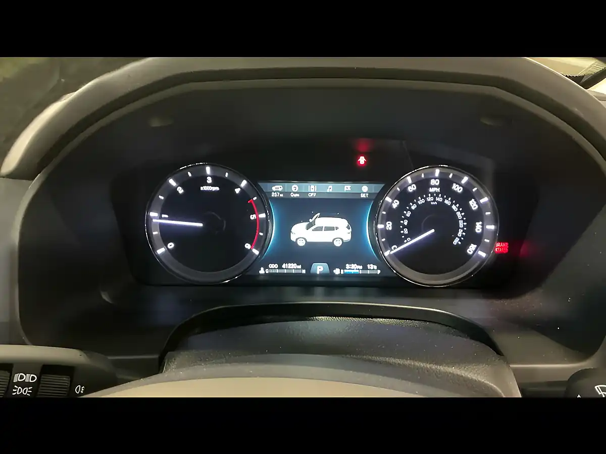 Used 2018 Ssangyong Rexton Ultimate Blue - Interior and Exterior details 12