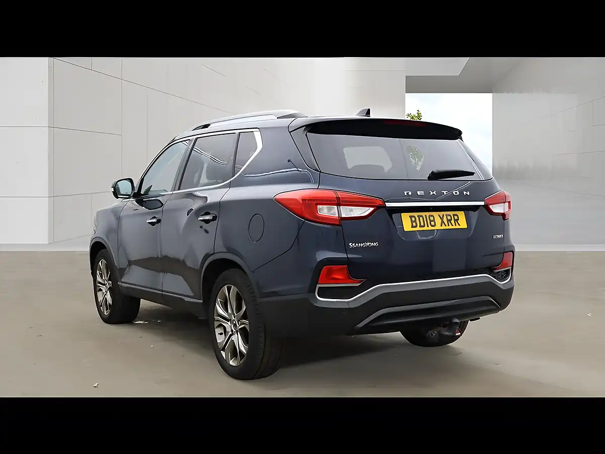 Used 2018 Ssangyong Rexton Ultimate Blue - Interior and Exterior details 3