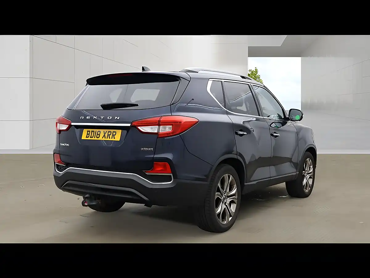 Used 2018 Ssangyong Rexton Ultimate Blue - Interior and Exterior details 4
