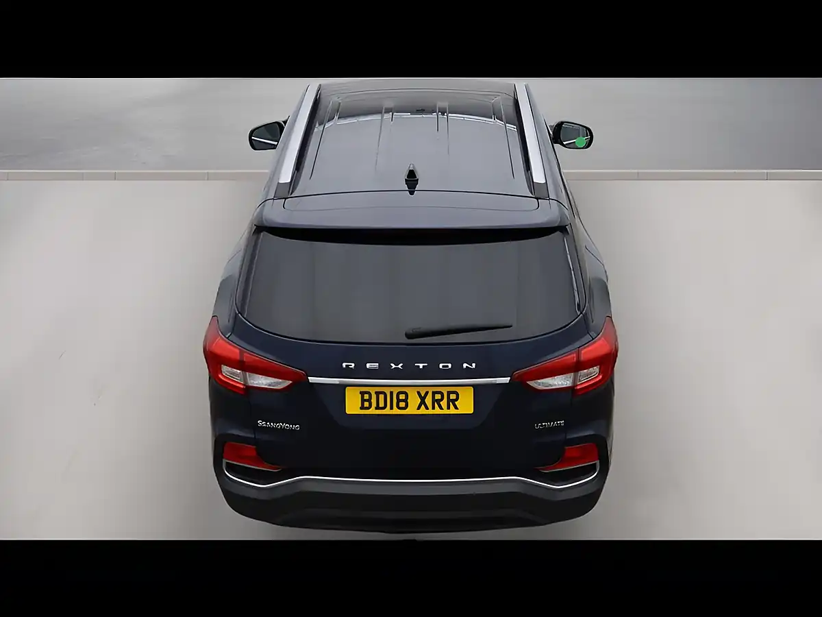 Used 2018 Ssangyong Rexton Ultimate Blue - Interior and Exterior details 8