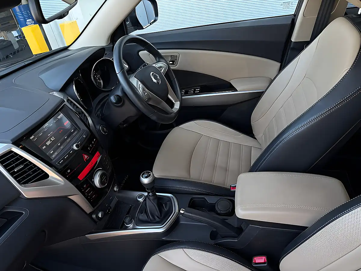 Used 2018 Ssangyong Tivoli Elx Black - Interior and Exterior details 16