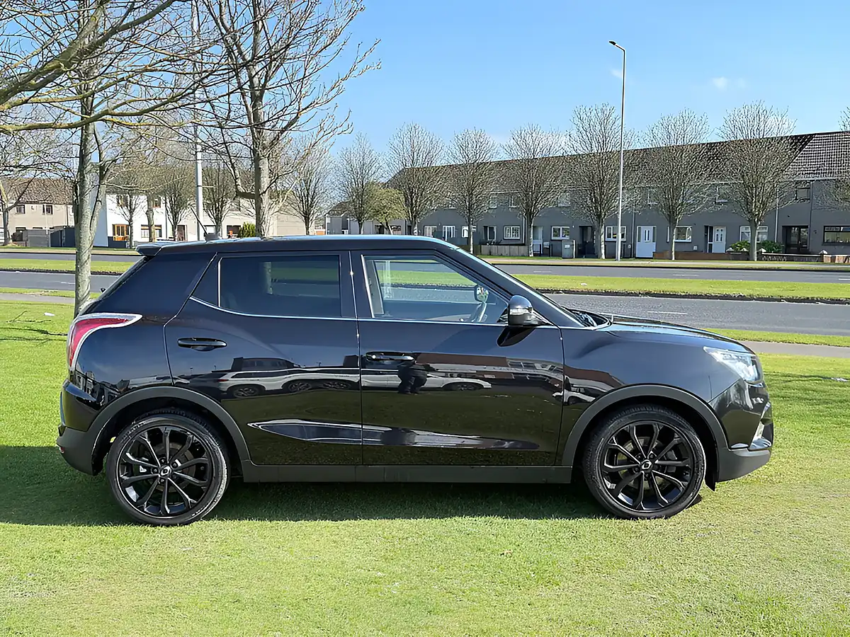 Used 2018 Ssangyong Tivoli Elx Black - Interior and Exterior details 7