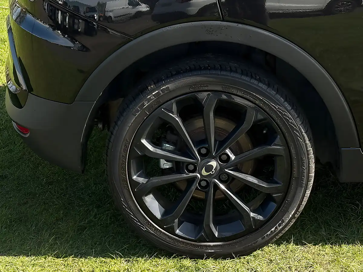 Used 2018 Ssangyong Tivoli Elx Black - Interior and Exterior details 8