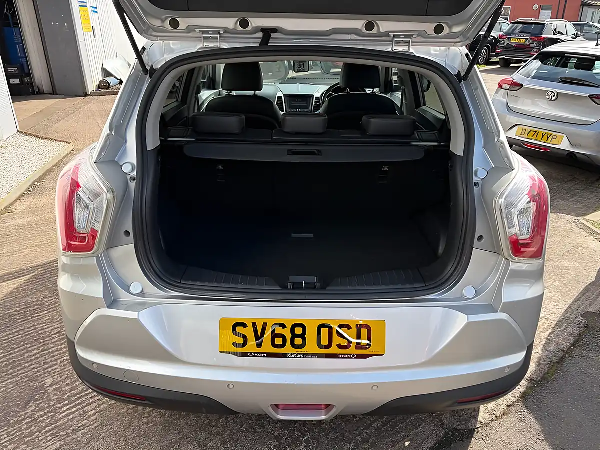 Used 2018 Ssangyong Tivoli Elx Silver - Interior and Exterior details 10