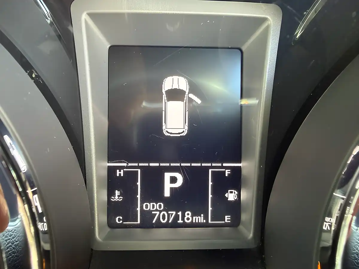 Used 2018 Ssangyong Tivoli Elx Silver - Interior and Exterior details 15