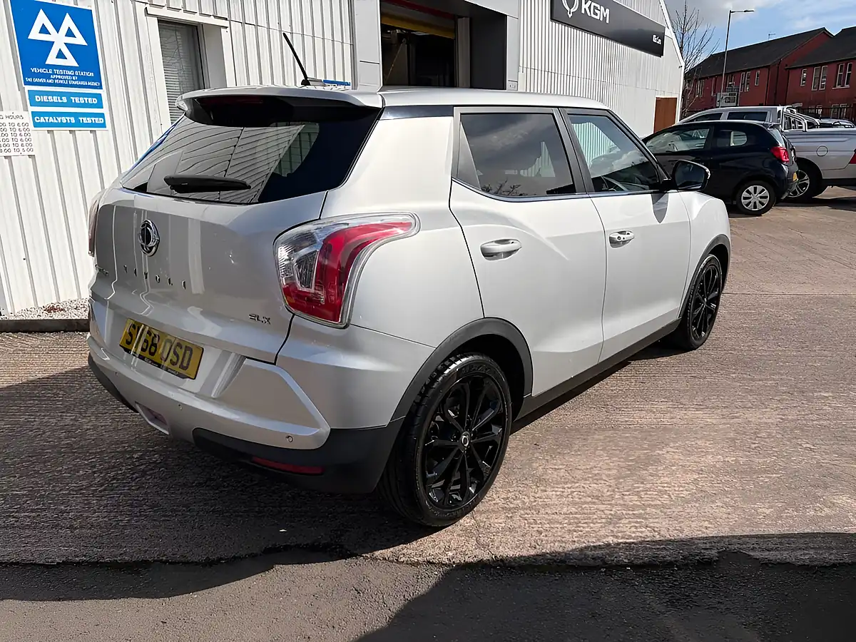 Used 2018 Ssangyong Tivoli Elx Silver - Interior and Exterior details 8