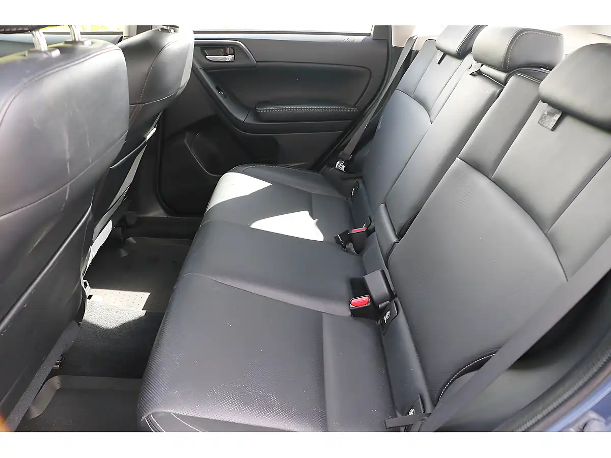 Used 2018 Subaru Forester Xe Premium Quartz Blue - Interior and Exterior details 17
