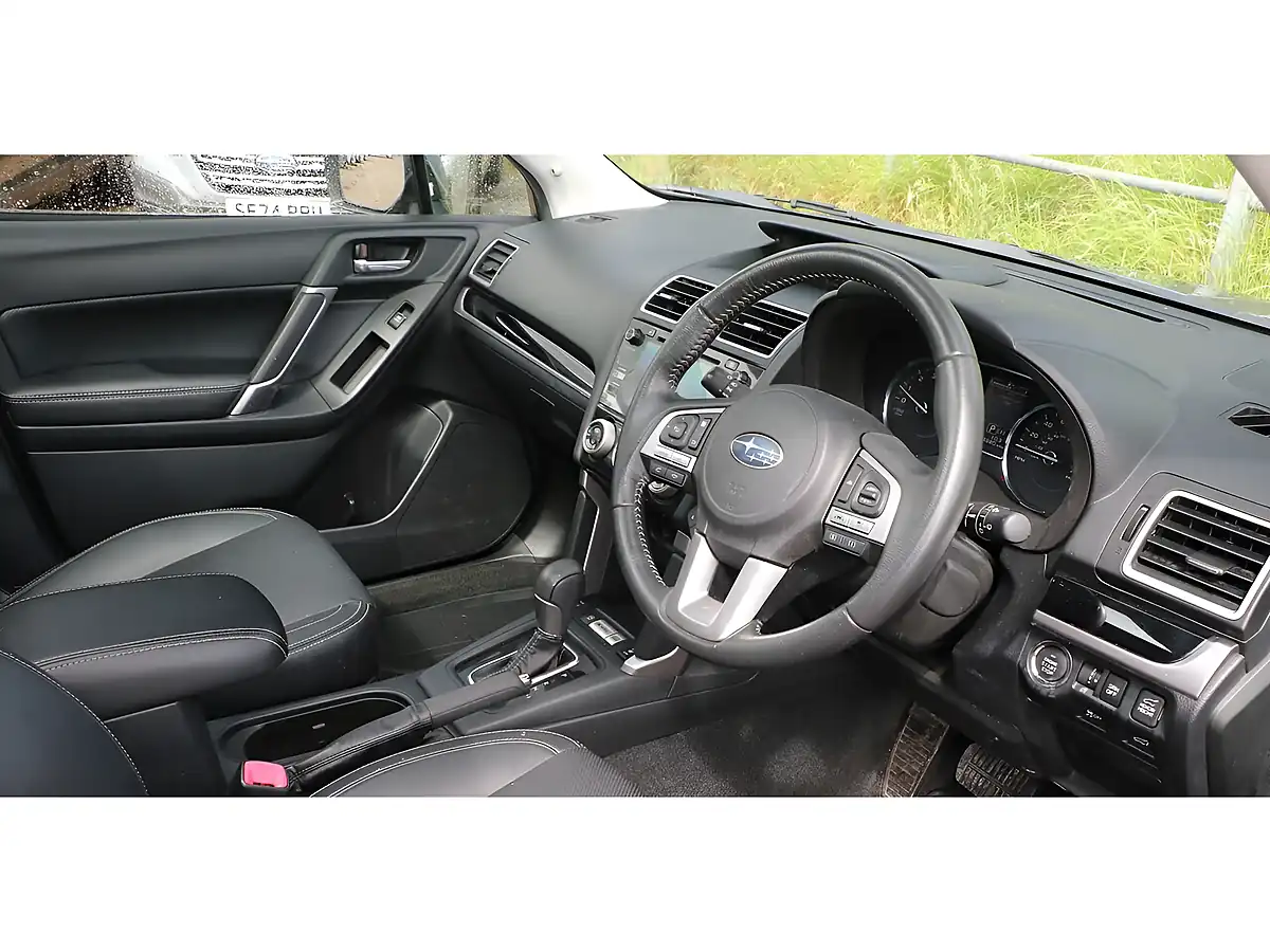 Used 2018 Subaru Forester Xe Premium Quartz Blue - Interior and Exterior details 6