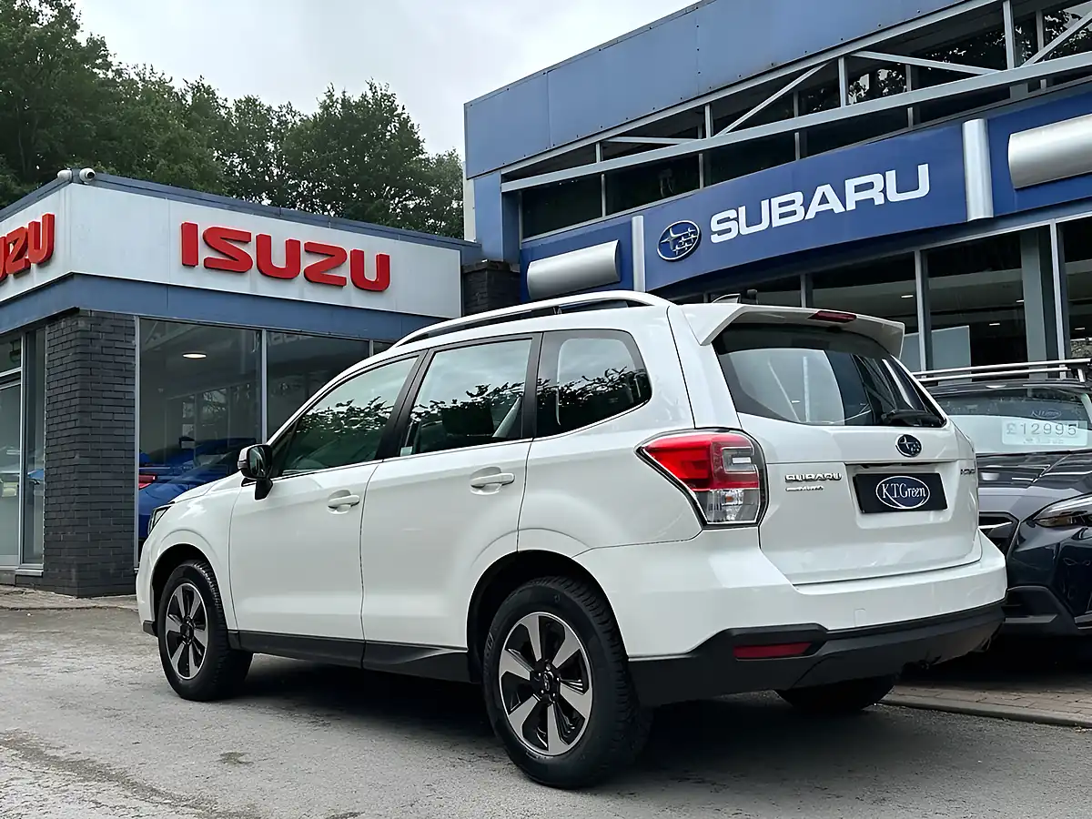 Used 2018 Subaru Forester Xe White - Interior and Exterior details 3