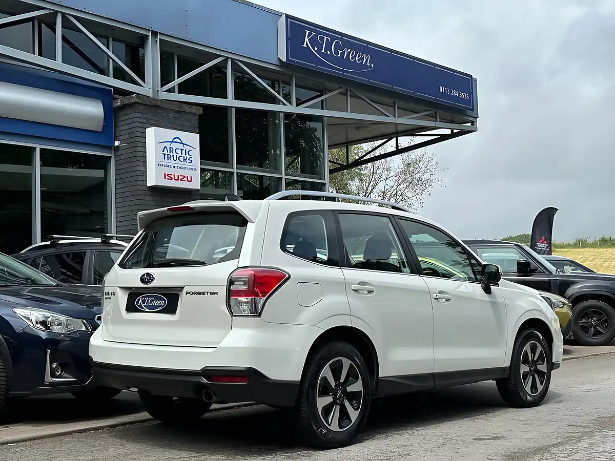 Used 2018 Subaru Forester Xe White - Interior and Exterior details 4