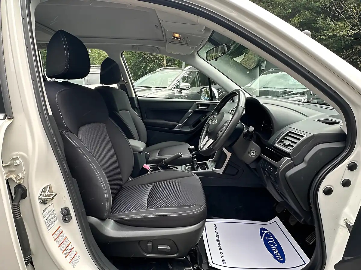 Used 2018 Subaru Forester Xe White - Interior and Exterior details 7