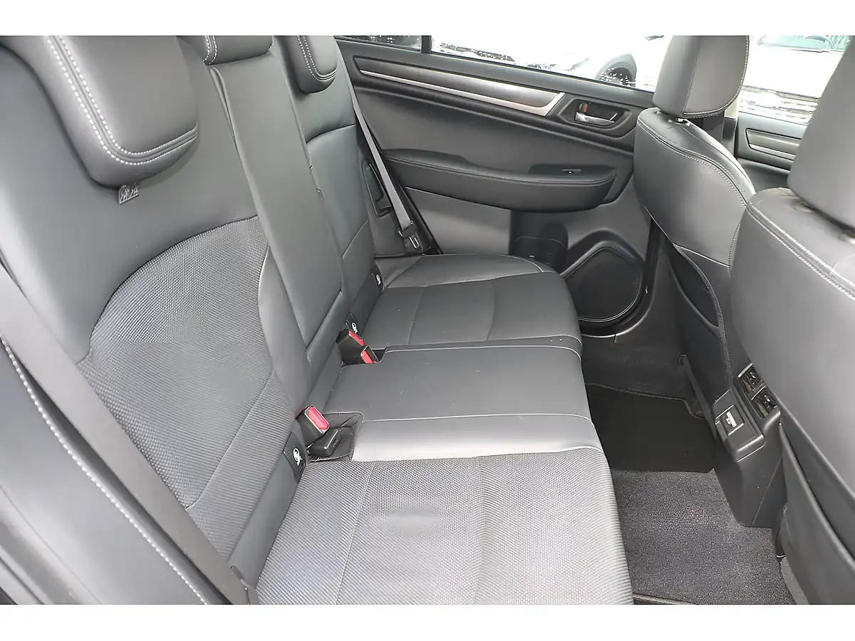 Used 2018 Subaru Outback Se Premium Dark Blue - Interior and Exterior details 10