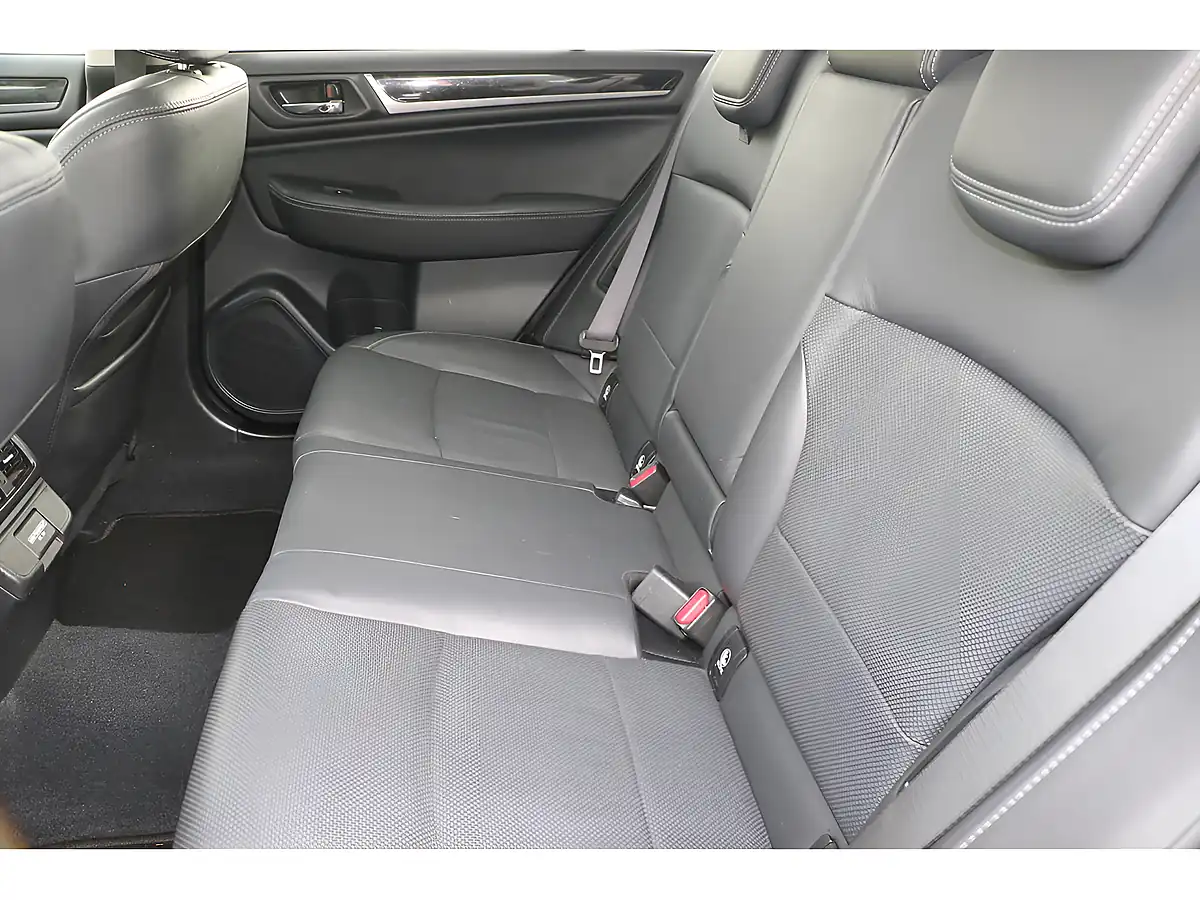 Used 2018 Subaru Outback Se Premium Dark Blue - Interior and Exterior details 16