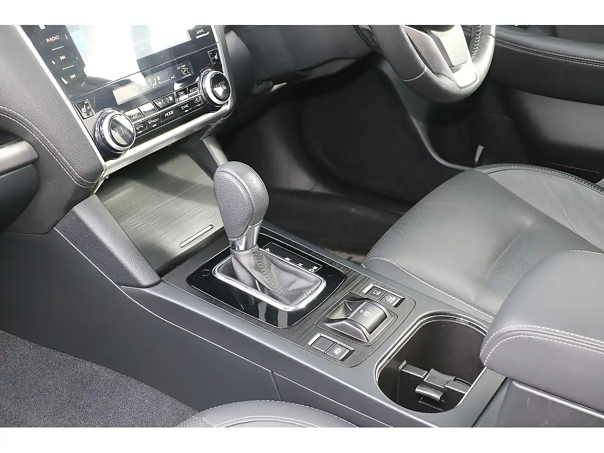 Used 2018 Subaru Outback Se Premium Dark Blue - Interior and Exterior details 18